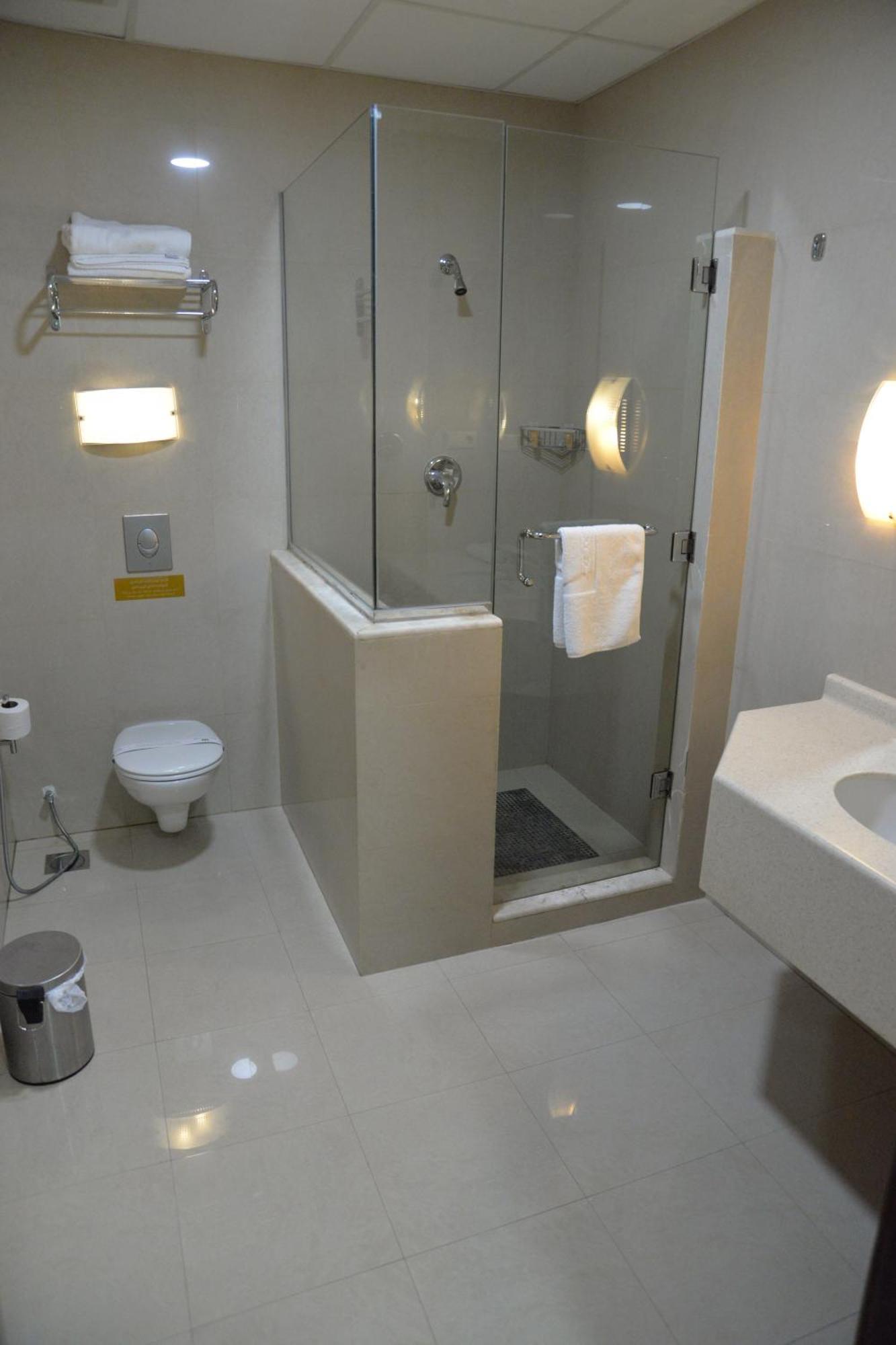 The Palace Suites Al Khobar Exterior photo