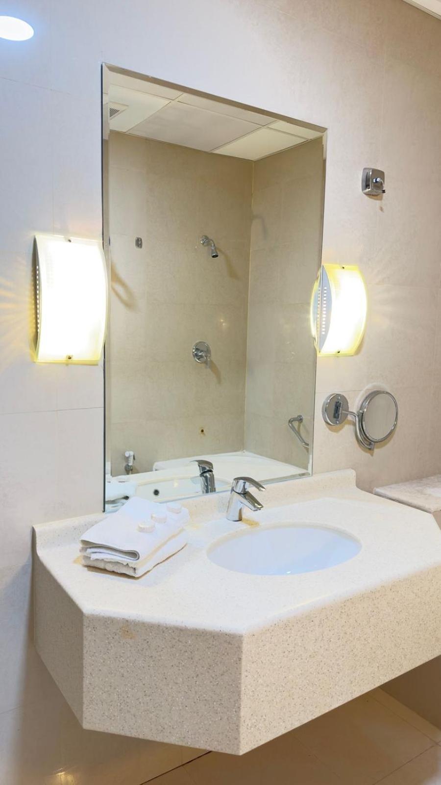 The Palace Suites Al Khobar Exterior photo